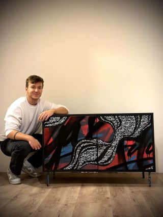 🎉 Spokojný výherca & unikátna custom komoda 🎉 Táto komoda vznikla v spolupráci s @yasomfilip a putovala k svojmu novému...